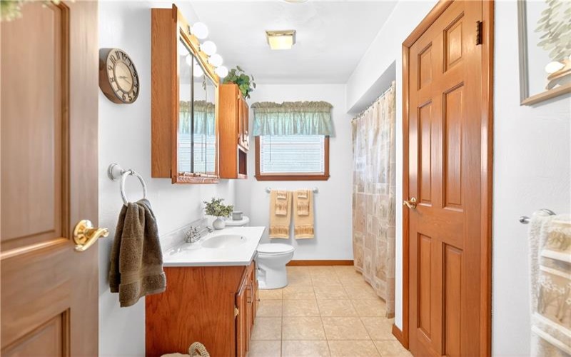 321 Falls Avenue, Connellsville, 15425, 3 Bedrooms Bedrooms, 7 Rooms Rooms,2.1 BathroomsBathrooms,Residential,For Sale,Falls Avenue,1757897