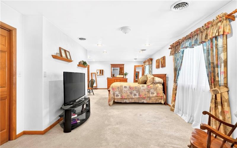 321 Falls Avenue, Connellsville, 15425, 3 Bedrooms Bedrooms, 7 Rooms Rooms,2.1 BathroomsBathrooms,Residential,For Sale,Falls Avenue,1757897