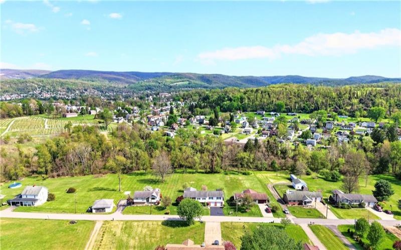 321 Falls Avenue, Connellsville, 15425, 3 Bedrooms Bedrooms, 7 Rooms Rooms,2.1 BathroomsBathrooms,Residential,For Sale,Falls Avenue,1757897