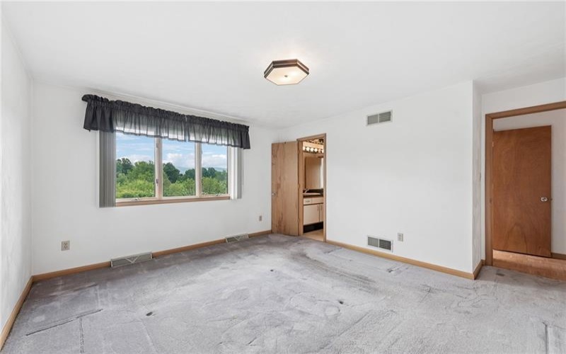 133 Mellingertown Rd, Mt. Pleasant, 15666, 2 Bedrooms Bedrooms, 11 Rooms Rooms,2.1 BathroomsBathrooms,Residential,For Sale,Mellingertown Rd,1759813