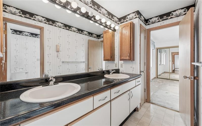 133 Mellingertown Rd, Mt. Pleasant, 15666, 2 Bedrooms Bedrooms, 11 Rooms Rooms,2.1 BathroomsBathrooms,Residential,For Sale,Mellingertown Rd,1759813