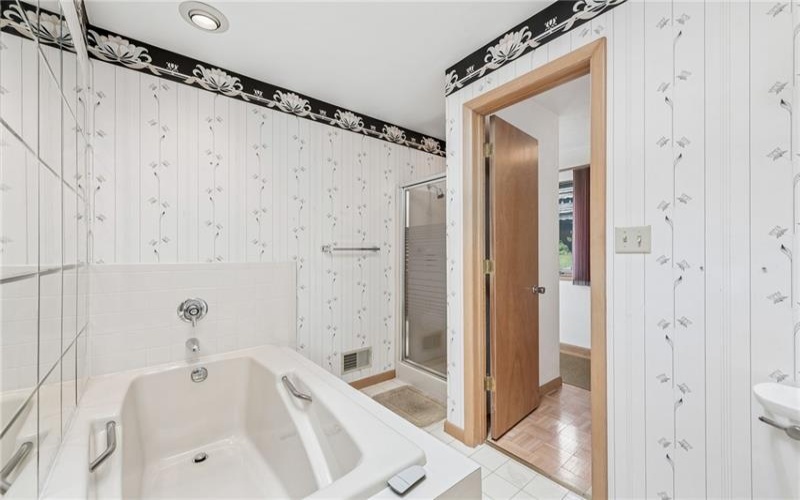 133 Mellingertown Rd, Mt. Pleasant, 15666, 2 Bedrooms Bedrooms, 11 Rooms Rooms,2.1 BathroomsBathrooms,Residential,For Sale,Mellingertown Rd,1759813