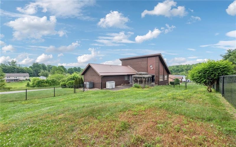 133 Mellingertown Rd, Mt. Pleasant, 15666, 2 Bedrooms Bedrooms, 11 Rooms Rooms,2.1 BathroomsBathrooms,Residential,For Sale,Mellingertown Rd,1759813