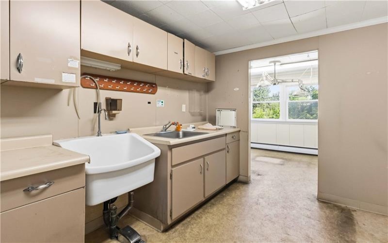809 Monastery, Latrobe, 15650, 3 Bedrooms Bedrooms, 6 Rooms Rooms,2 BathroomsBathrooms,Residential,For Sale,Monastery,1758167