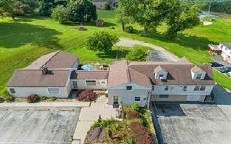 809 Monastery, Latrobe, 15650, 3 Bedrooms Bedrooms, 6 Rooms Rooms,2 BathroomsBathrooms,Residential,For Sale,Monastery,1758167