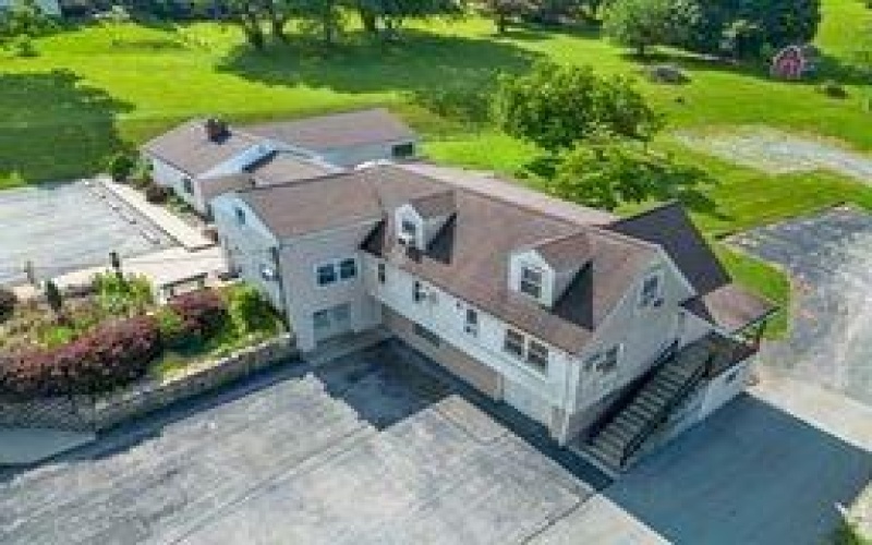 809 Monastery, Latrobe, 15650, 3 Bedrooms Bedrooms, 6 Rooms Rooms,2 BathroomsBathrooms,Residential,For Sale,Monastery,1758167