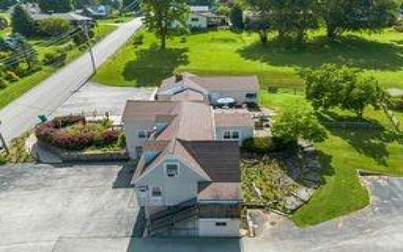 809 Monastery, Latrobe, 15650, 3 Bedrooms Bedrooms, 6 Rooms Rooms,2 BathroomsBathrooms,Residential,For Sale,Monastery,1758167