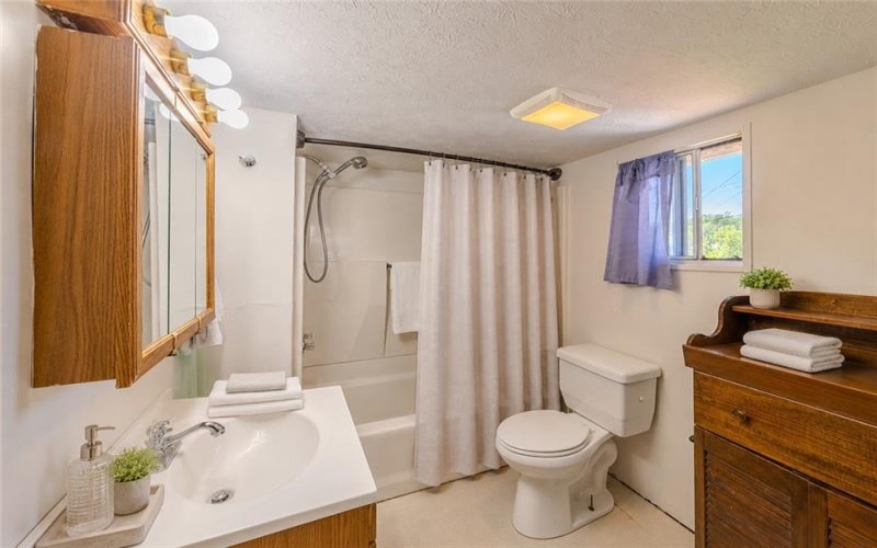 1407 Kirk St, Connellsville, 15425, 2 Bedrooms Bedrooms, 3 Rooms Rooms,1 BathroomBathrooms,Residential,For Sale,Kirk St,1759100