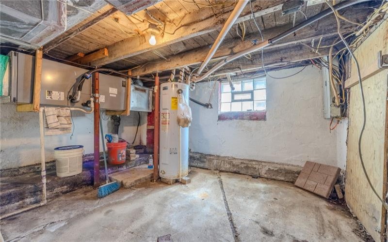 1407 Kirk St, Connellsville, 15425, 2 Bedrooms Bedrooms, 3 Rooms Rooms,1 BathroomBathrooms,Residential,For Sale,Kirk St,1759100