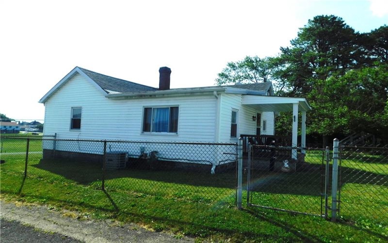 98 Easy Street, Uniontown, 15401, 1 Bedroom Bedrooms, ,1 BathroomBathrooms,Residential,For Sale,Easy Street,1759691