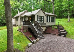 60 Nelson Rd, Ohiopyle, 15470, 2 Bedrooms Bedrooms, 6 Rooms Rooms,1.1 BathroomsBathrooms,Residential,For Sale,Nelson Rd,1759824