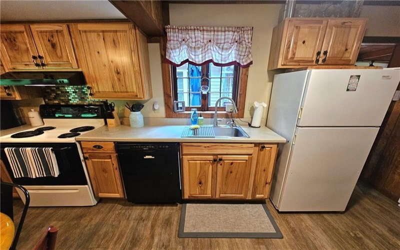 60 Nelson Rd, Ohiopyle, 15470, 2 Bedrooms Bedrooms, 6 Rooms Rooms,1.1 BathroomsBathrooms,Residential,For Sale,Nelson Rd,1759824