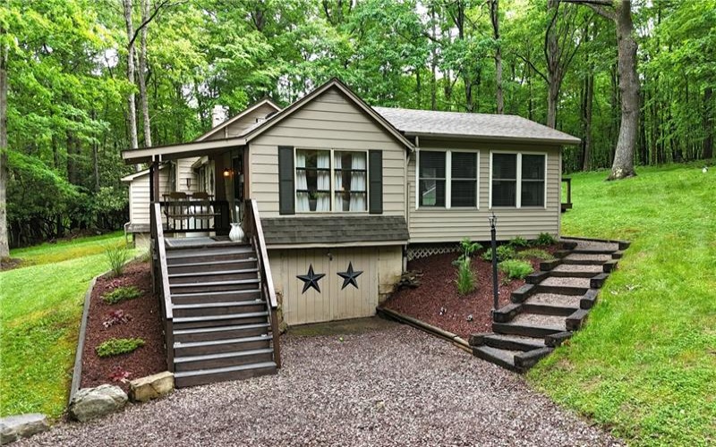 60 Nelson Rd, Ohiopyle, 15470, 2 Bedrooms Bedrooms, 6 Rooms Rooms,1.1 BathroomsBathrooms,Residential,For Sale,Nelson Rd,1759824