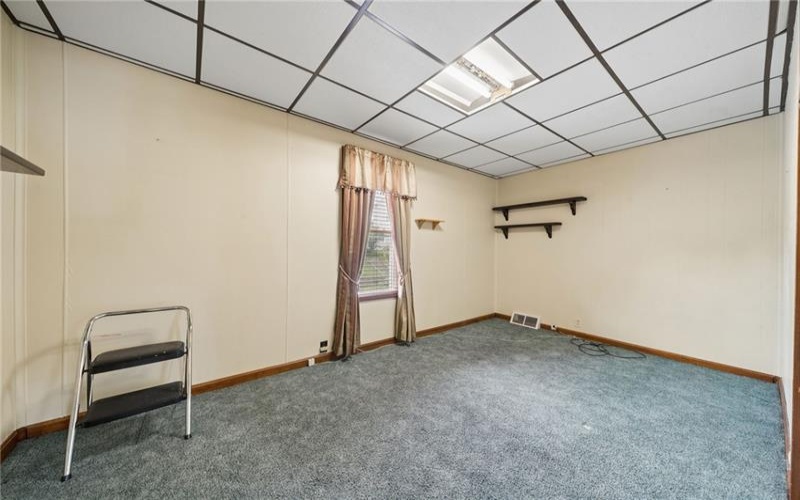 212 4th Street, Youngwood, 15697, 2 Bedrooms Bedrooms, 7 Rooms Rooms,1 BathroomBathrooms,Residential,For Sale,4th Street,1759987