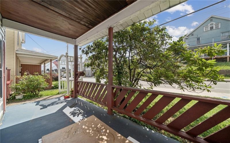 212 4th Street, Youngwood, 15697, 2 Bedrooms Bedrooms, 7 Rooms Rooms,1 BathroomBathrooms,Residential,For Sale,4th Street,1759987