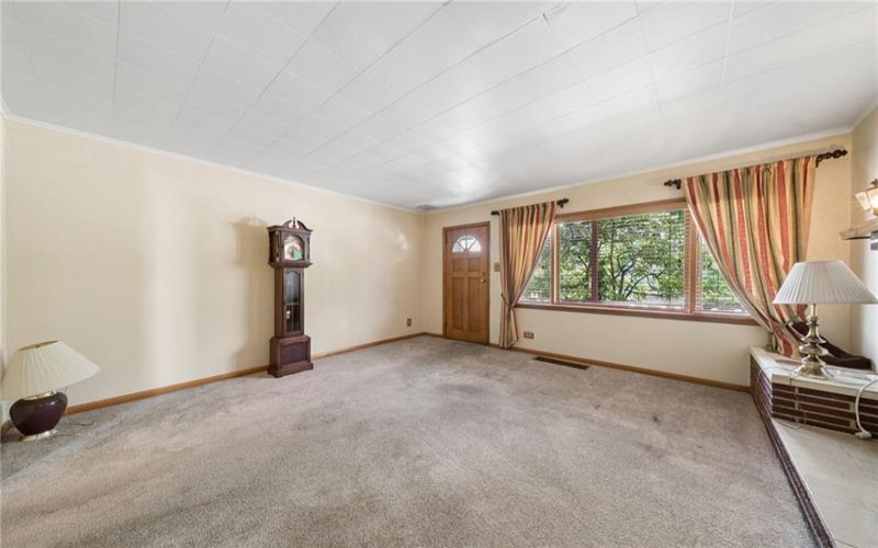 212 4th Street, Youngwood, 15697, 2 Bedrooms Bedrooms, 7 Rooms Rooms,1 BathroomBathrooms,Residential,For Sale,4th Street,1759987