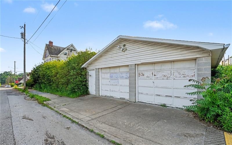 300 Duncan Avenue, Washington, 15301, 4 Bedrooms Bedrooms, ,2.1 BathroomsBathrooms,Residential,For Sale,Duncan Avenue,1760031