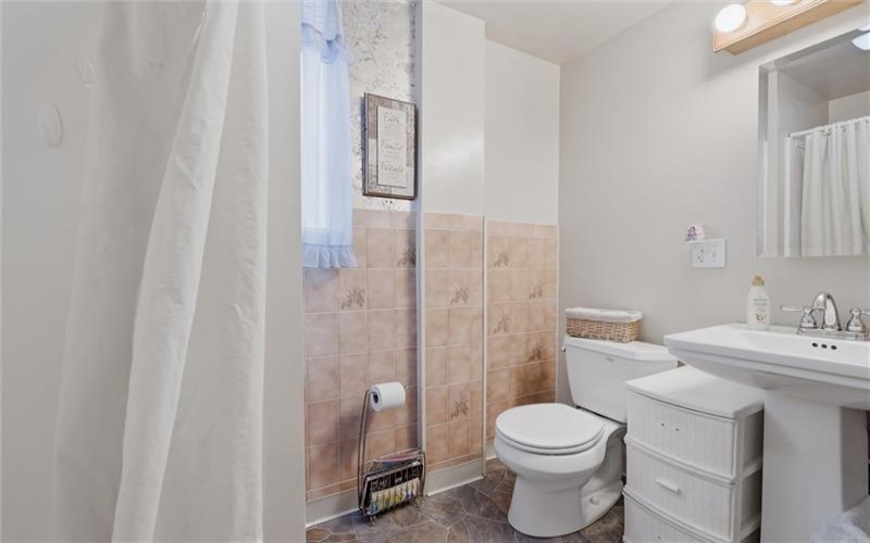145 Jefferson Ave, Vandergrift, 15690, 5 Bedrooms Bedrooms, 8 Rooms Rooms,1.1 BathroomsBathrooms,Residential,For Sale,Jefferson Ave,1759761