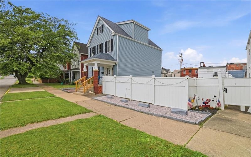 145 Jefferson Ave, Vandergrift, 15690, 5 Bedrooms Bedrooms, 8 Rooms Rooms,1.1 BathroomsBathrooms,Residential,For Sale,Jefferson Ave,1759761