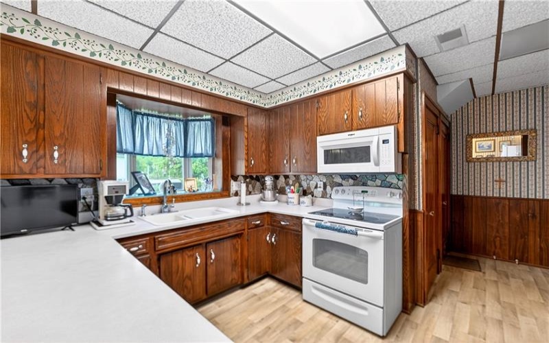 7893 National Pike, Uniontown, 15401, 4 Bedrooms Bedrooms, ,1.1 BathroomsBathrooms,Residential,For Sale,National Pike,1760003