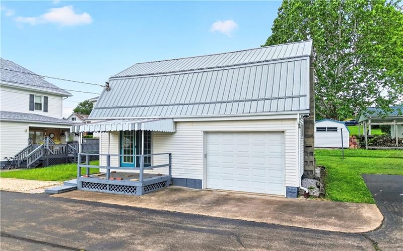 7893 National Pike, Uniontown, 15401, 4 Bedrooms Bedrooms, ,1.1 BathroomsBathrooms,Residential,For Sale,National Pike,1760003