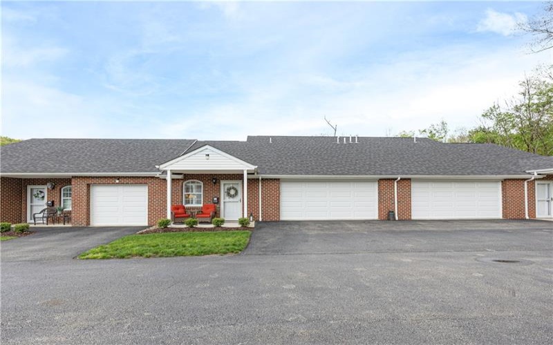 104 Aiden Ln, New Kensington, 15068, 2 Bedrooms Bedrooms, ,2.1 BathroomsBathrooms,Residential,For Sale,Aiden Ln,1759940