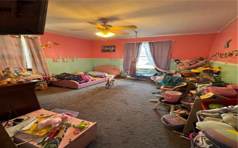 409 Miller Rd, Smithfield, 15478, 4 Bedrooms Bedrooms, 9 Rooms Rooms,1 BathroomBathrooms,Residential,For Sale,Miller Rd,1760025