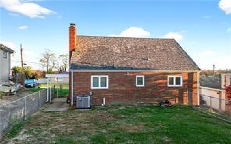 34 Westmoreland Dr., Monessen, 15062, 4 Bedrooms Bedrooms, 7 Rooms Rooms,2 BathroomsBathrooms,Residential,For Sale,Westmoreland Dr.,1760034