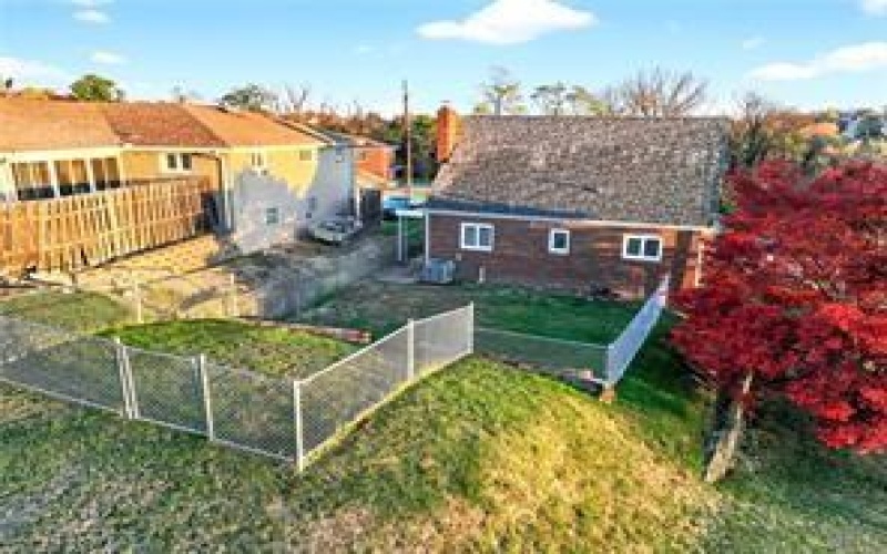 34 Westmoreland Dr., Monessen, 15062, 4 Bedrooms Bedrooms, 7 Rooms Rooms,2 BathroomsBathrooms,Residential,For Sale,Westmoreland Dr.,1760034