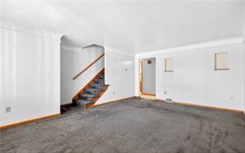 34 Westmoreland Dr., Monessen, 15062, 4 Bedrooms Bedrooms, 7 Rooms Rooms,2 BathroomsBathrooms,Residential,For Sale,Westmoreland Dr.,1760034