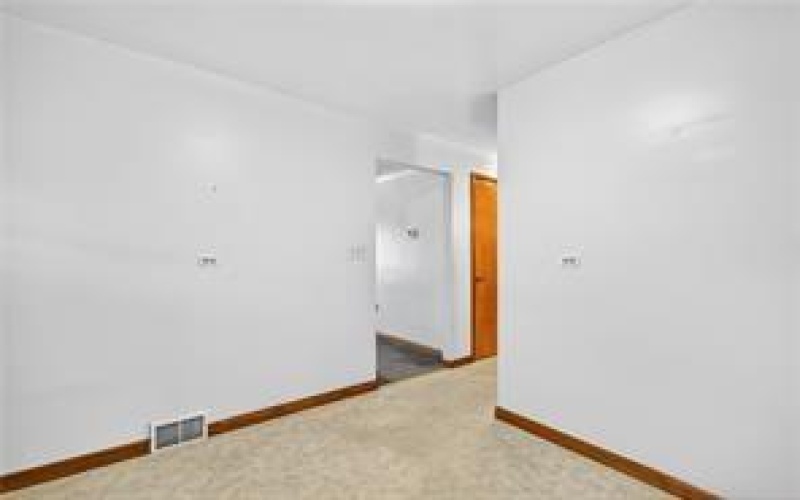 34 Westmoreland Dr., Monessen, 15062, 4 Bedrooms Bedrooms, 7 Rooms Rooms,2 BathroomsBathrooms,Residential,For Sale,Westmoreland Dr.,1760034