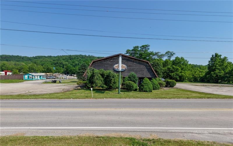 670 Pike St, Meadowlands, 15347, ,Commercial-industrial-business,For Sale,Pike St,1760086