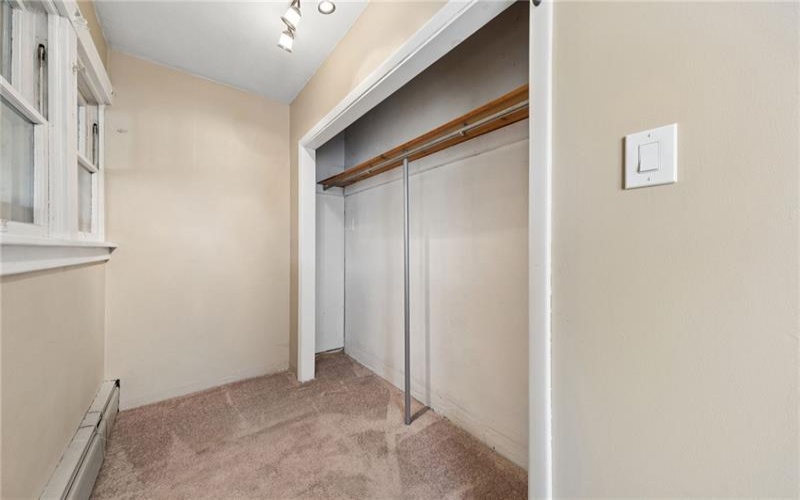 1405 Park Ave, Washington, 15301, 4 Bedrooms Bedrooms, 7 Rooms Rooms,1.1 BathroomsBathrooms,Residential,For Sale,Park Ave,1760024