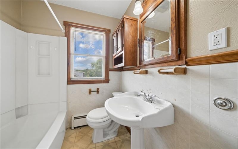 1405 Park Ave, Washington, 15301, 4 Bedrooms Bedrooms, 7 Rooms Rooms,1.1 BathroomsBathrooms,Residential,For Sale,Park Ave,1760024