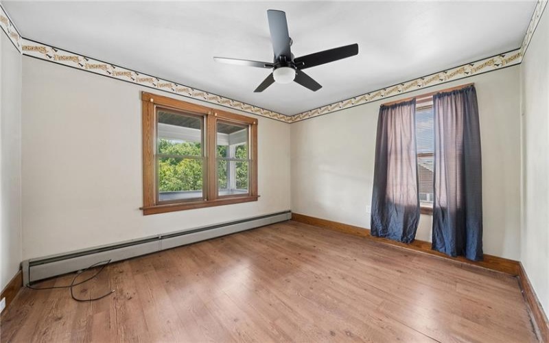1405 Park Ave, Washington, 15301, 4 Bedrooms Bedrooms, 7 Rooms Rooms,1.1 BathroomsBathrooms,Residential,For Sale,Park Ave,1760024