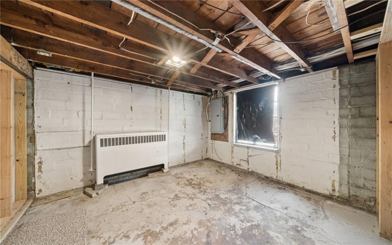 1405 Park Ave, Washington, 15301, 4 Bedrooms Bedrooms, 7 Rooms Rooms,1.1 BathroomsBathrooms,Residential,For Sale,Park Ave,1760024