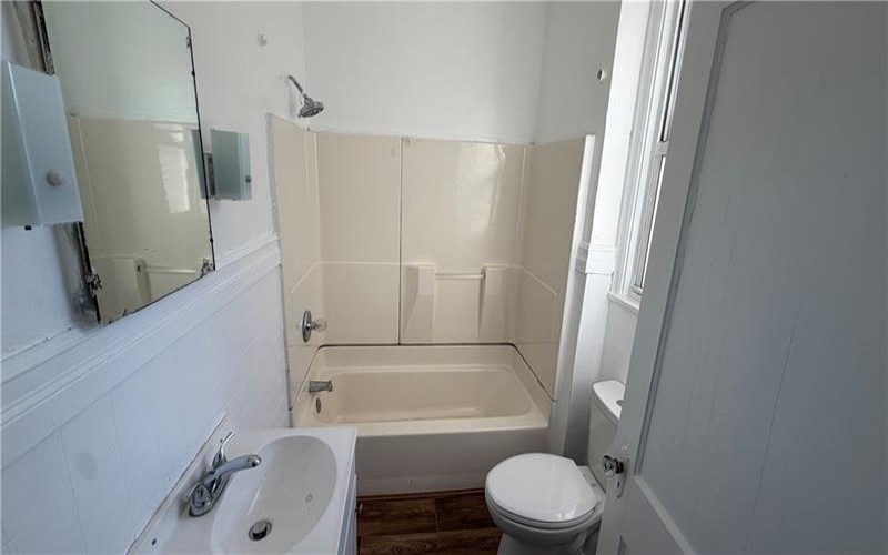 1633 Leishman Ave, New Kensington, 15068, 5 Bedrooms Bedrooms, ,2.1 BathroomsBathrooms,Residential,For Sale,Leishman Ave,1760051