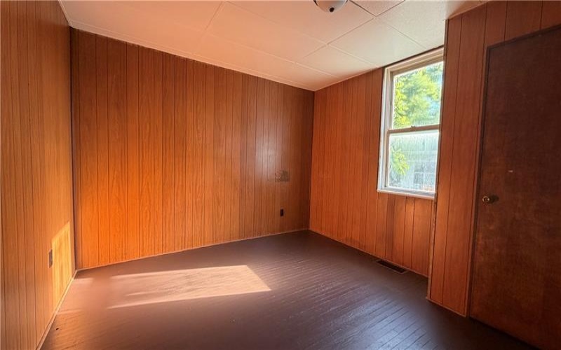1633 Leishman Ave, New Kensington, 15068, 5 Bedrooms Bedrooms, ,2.1 BathroomsBathrooms,Residential,For Sale,Leishman Ave,1760051