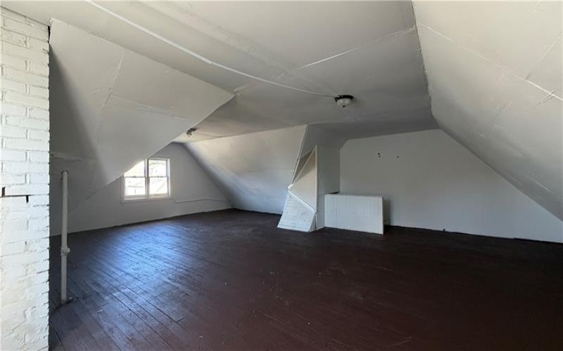 1633 Leishman Ave, New Kensington, 15068, 5 Bedrooms Bedrooms, ,2.1 BathroomsBathrooms,Residential,For Sale,Leishman Ave,1760051