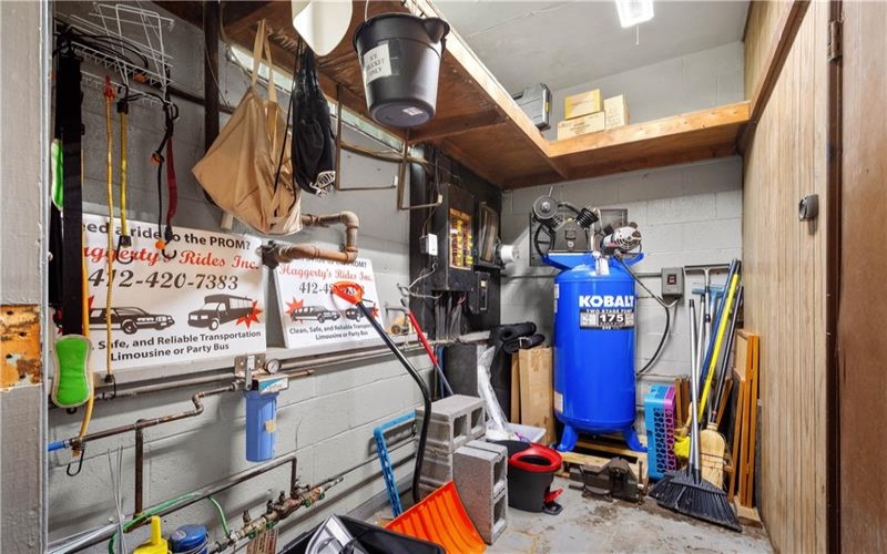 595 N Main Street, Washington, 15301, ,Commercial-industrial-business,For Sale,N Main Street,1760068