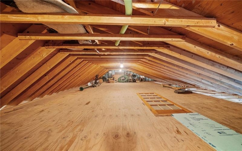 959 Bentleyville Rd, Charleroi, 15022, 4 Bedrooms Bedrooms, ,3.1 BathroomsBathrooms,Farm-acreage-lot,For Sale,Barn, Multi-purpose buildng,Bentleyville Rd,1760127
