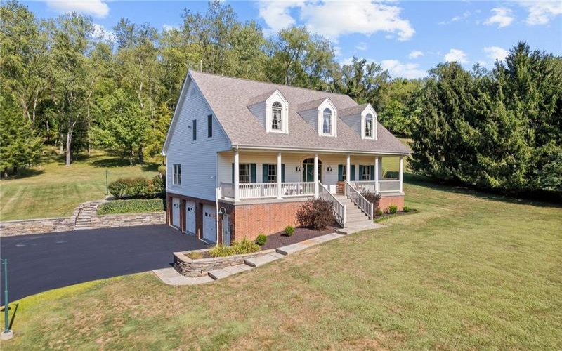 959 Bentleyville Rd, Charleroi, 15022, 4 Bedrooms Bedrooms, ,3.1 BathroomsBathrooms,Farm-acreage-lot,For Sale,Barn, Multi-purpose buildng,Bentleyville Rd,1760127