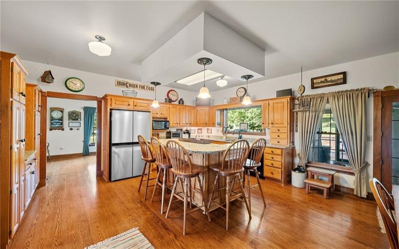 959 Bentleyville Rd, Charleroi, 15022, 4 Bedrooms Bedrooms, ,3.1 BathroomsBathrooms,Farm-acreage-lot,For Sale,Barn, Multi-purpose buildng,Bentleyville Rd,1760127