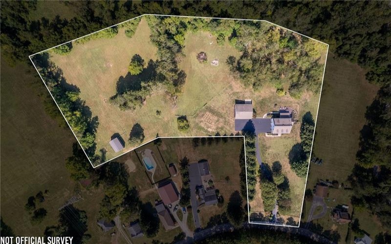 959 Bentleyville Rd, Charleroi, 15022, 4 Bedrooms Bedrooms, ,3.1 BathroomsBathrooms,Farm-acreage-lot,For Sale,Barn, Multi-purpose buildng,Bentleyville Rd,1760127