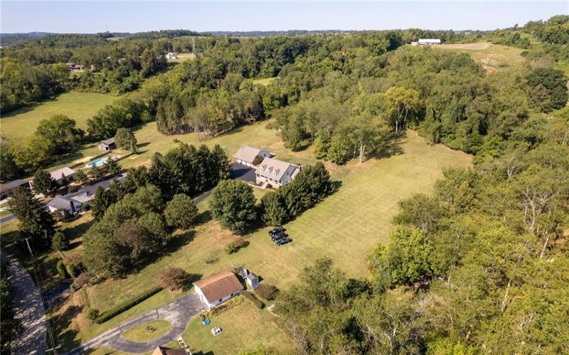 959 Bentleyville Rd, Charleroi, 15022, 4 Bedrooms Bedrooms, ,3.1 BathroomsBathrooms,Farm-acreage-lot,For Sale,Barn, Multi-purpose buildng,Bentleyville Rd,1760127