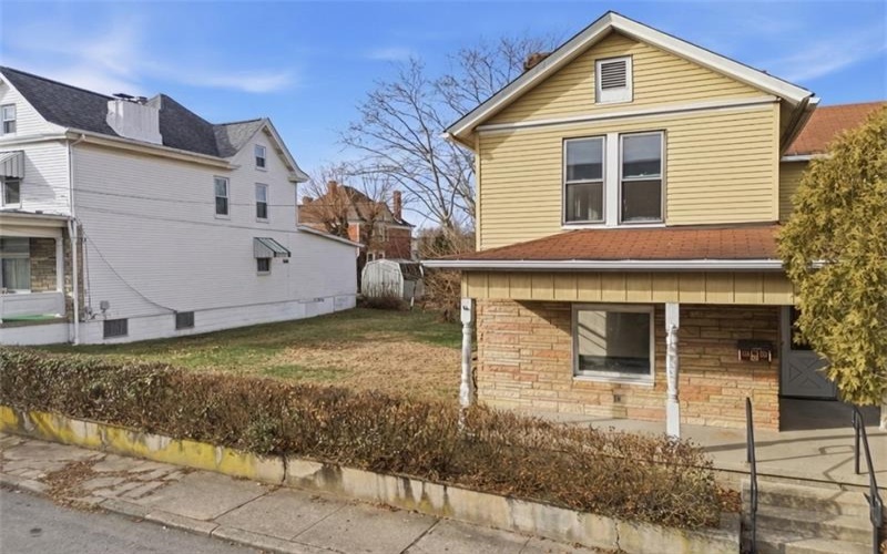 420 Carson Street, Monongahela, 15063, 3 Bedrooms Bedrooms, ,2 BathroomsBathrooms,Residential,For Sale,Carson Street,1737081