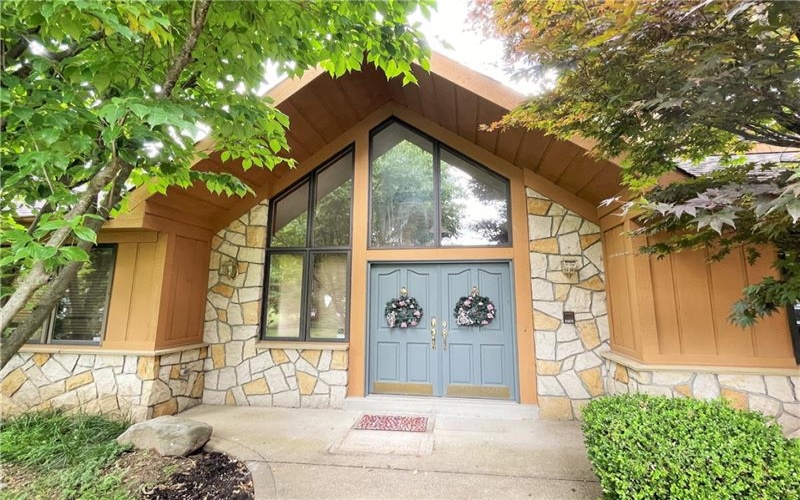 3008 WEDGEWOOD COURT, Murrysville, 15668, 4 Bedrooms Bedrooms, 14 Rooms Rooms,5.1 BathroomsBathrooms,Residential,For Sale,WEDGEWOOD COURT,1759938