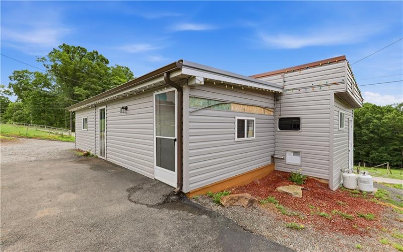 238 Odonnal Rd, Mill Run, 15464, 3 Bedrooms Bedrooms, ,2 BathroomsBathrooms,Residential,For Sale,Odonnal Rd,1760395
