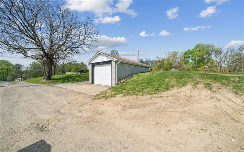 35 Bucey Rd, Burgettstown, 15021, 3 Bedrooms Bedrooms, ,1 BathroomBathrooms,Residential,For Sale,Bucey Rd,1760403
