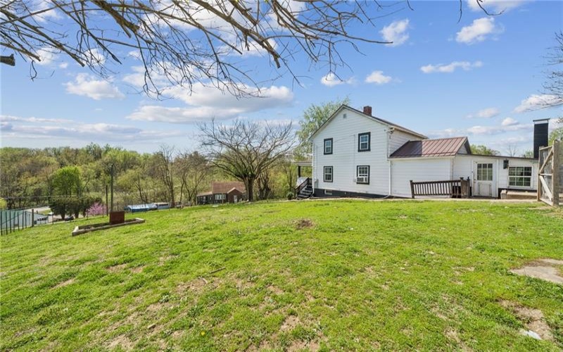 35 Bucey Rd, Burgettstown, 15021, 3 Bedrooms Bedrooms, ,1 BathroomBathrooms,Residential,For Sale,Bucey Rd,1760403